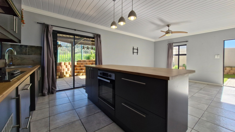 To Let 3 Bedroom Property for Rent in Glen Lilly Western Cape